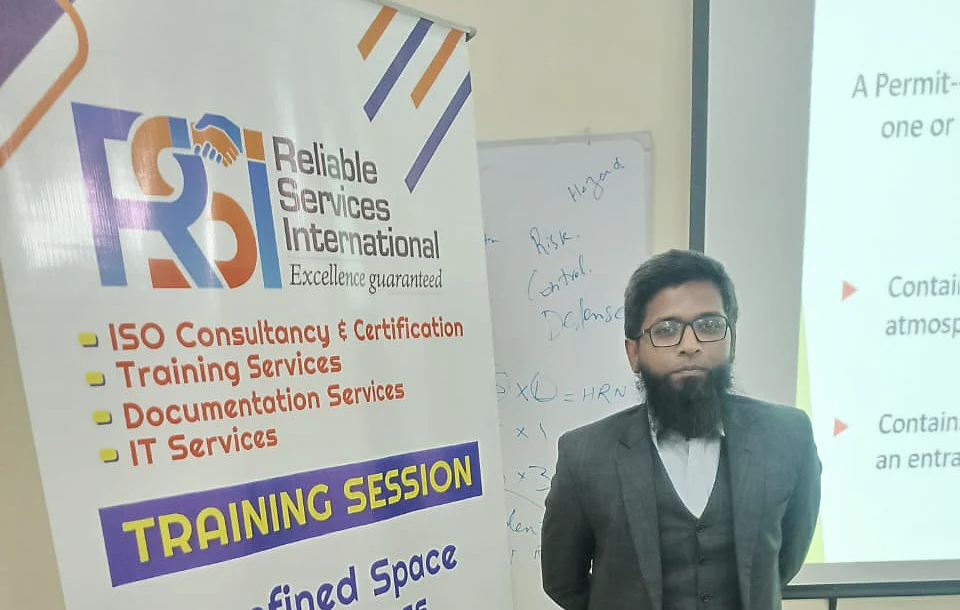 RSI Managing Director and lead trainer delivering an occupational safety training session